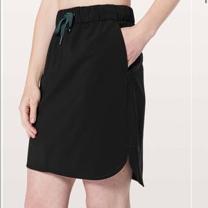 On the Fly lululemon skirt size 2 NWOT